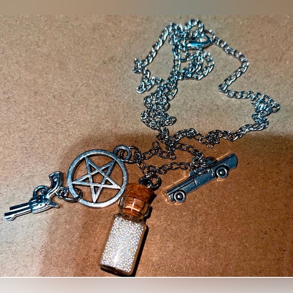 $5 SUPERNATURAL NECKLACE. NEW. $5 WHEN BUNDLED - Picture 5 of 16